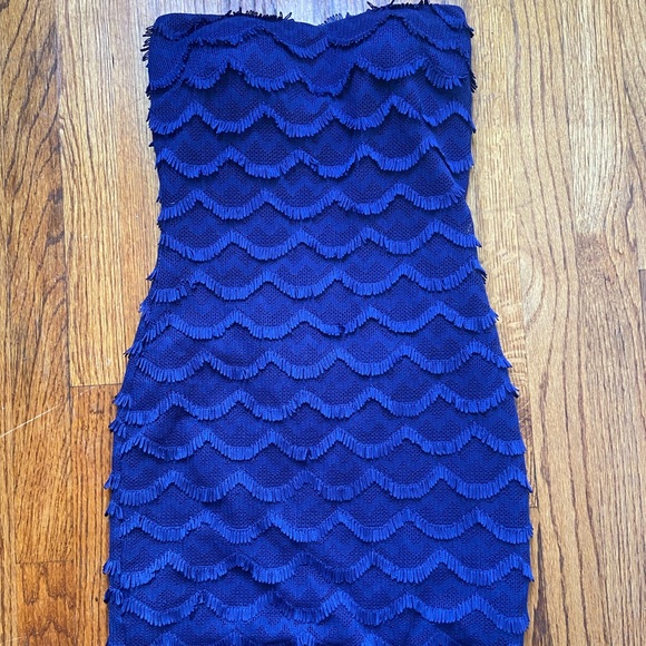 Guess Blue Scalloped Strapless Dress - Picture 1 of 2
